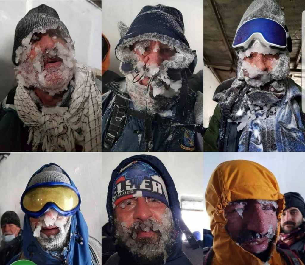 تعدادی از کوهنوردان ی یخ بسته که از دیروز گرفتار بهمن شده بودند، پس از نجات، تصاویرشان منتشر شد.